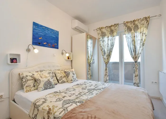 Lovely In With Jacuzzi Σπίτι διακοπών Σπλιτ