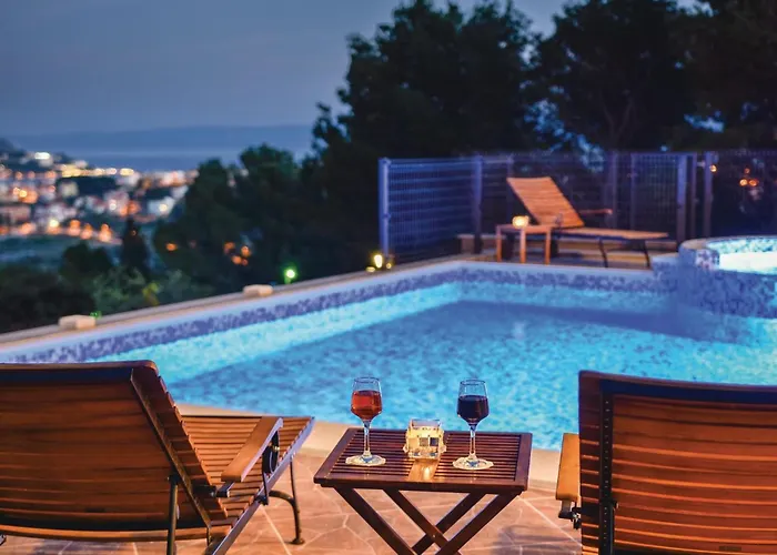 Lovely In With Jacuzzi Σπλιτ